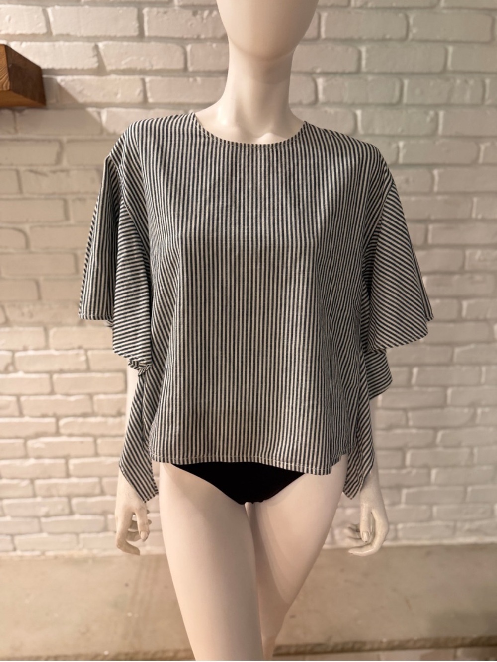 Madewell Blue & White Striped Flutter Sleeve Cotton Blouse - Picture 2 of 6